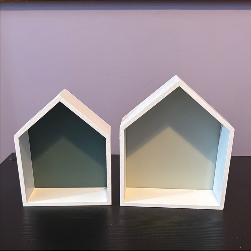 Modern White and Green House-Shaped Decor
